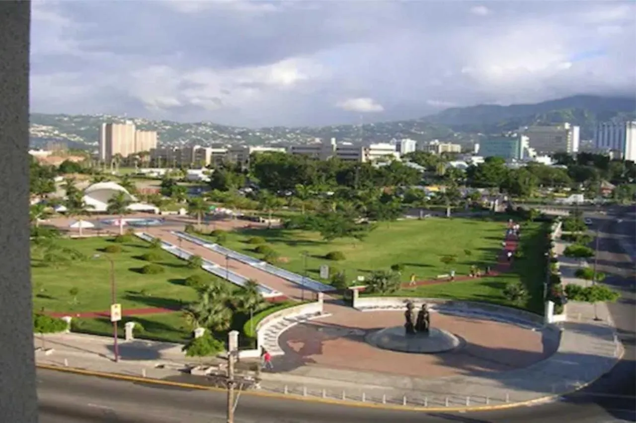 The Artist Place At Oxford New Kingston 0*,  Jamaica